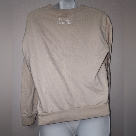 Ariana Grande Divided Cream Crewneck S - Picture 6 of 10